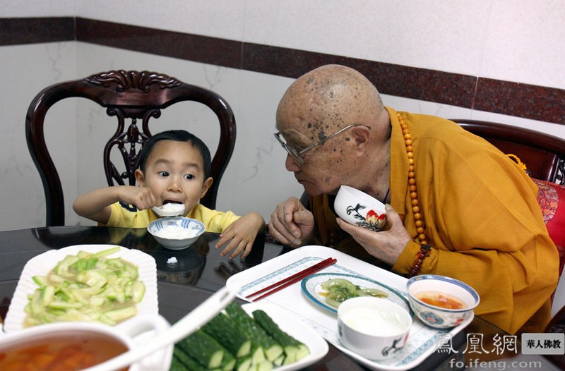 百歲本老與一位幼童的傳奇因緣