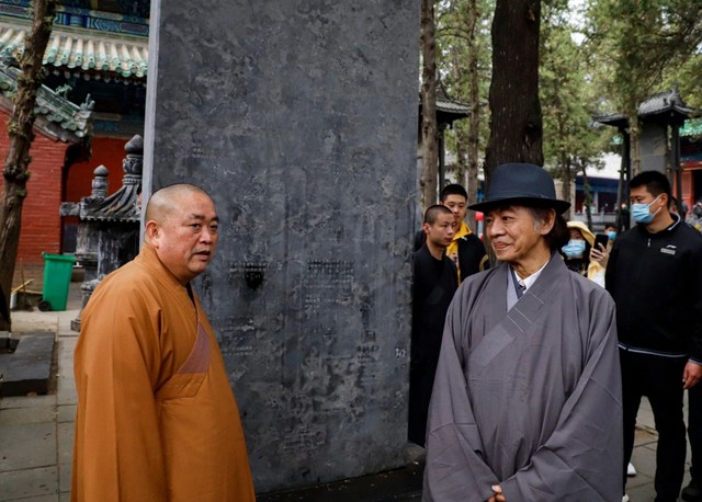72歲的蔡志忠在少林寺剃度出家