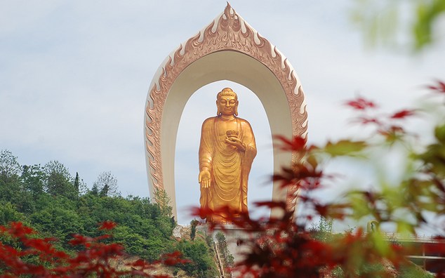 破舟救溺理無由，抵死須撐到岸頭