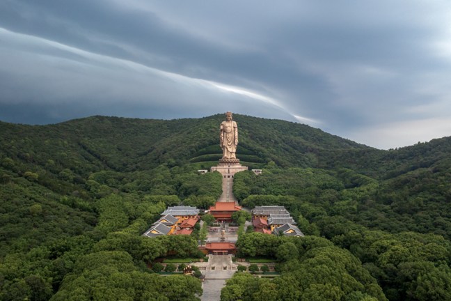 念佛時有佛的形象出現，你先不要太高興