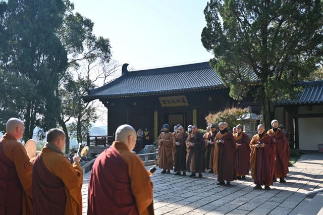 怎麼理解「業力先牽」與「十念往生」