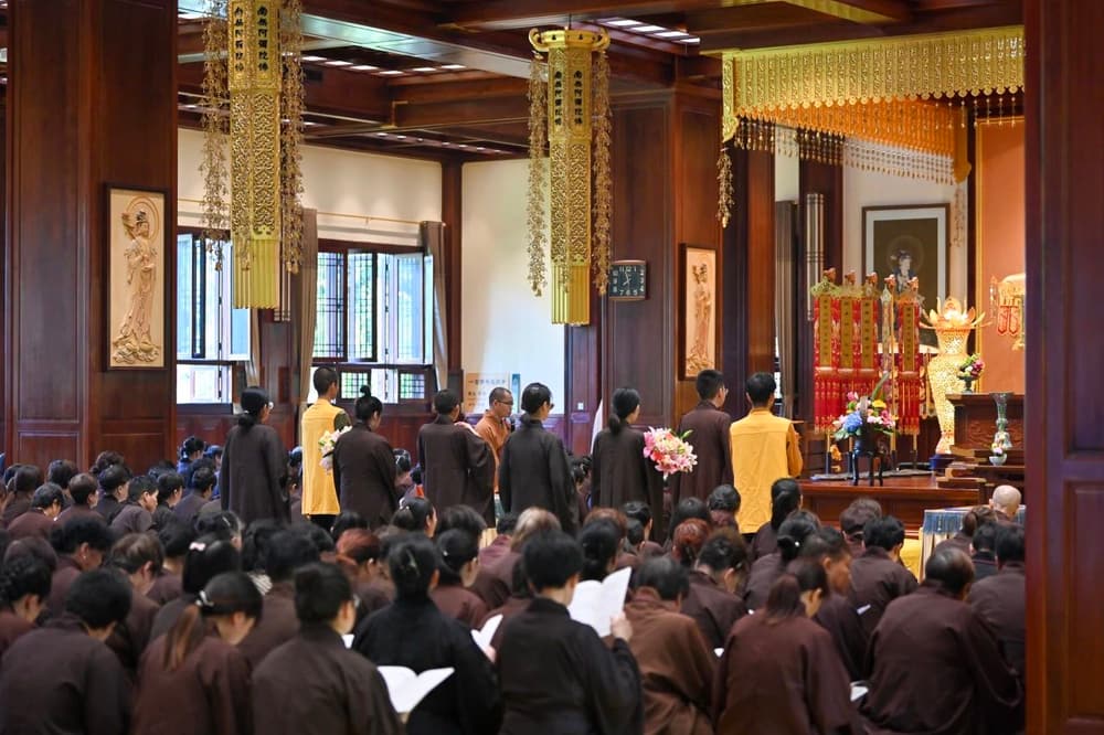 真相信有地獄，才說明真相信佛法，相信真能成佛