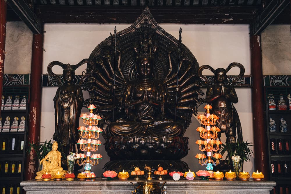 若人有此三十二法，則名為菩薩