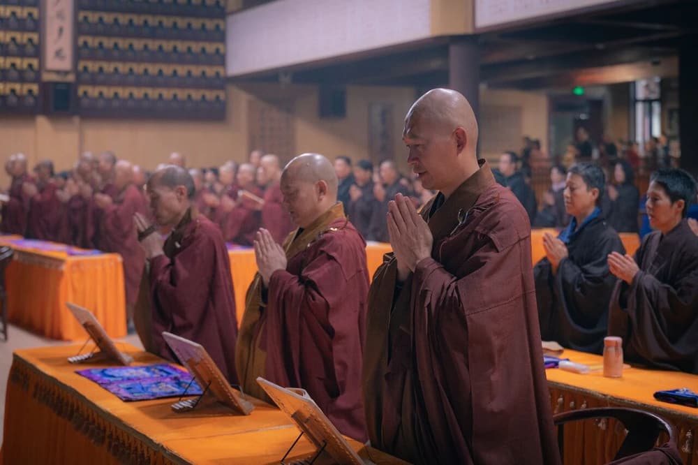 你三天不念佛，你的心就生疏