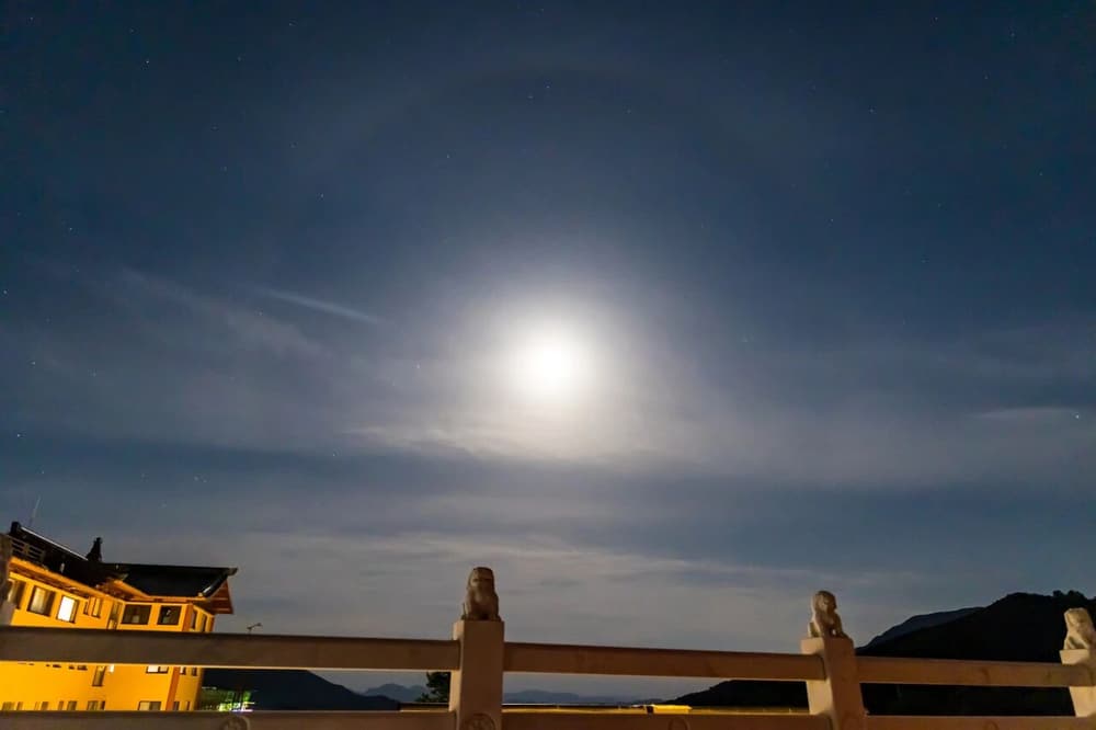 其餘之境皆非己心中事，故能感應道交