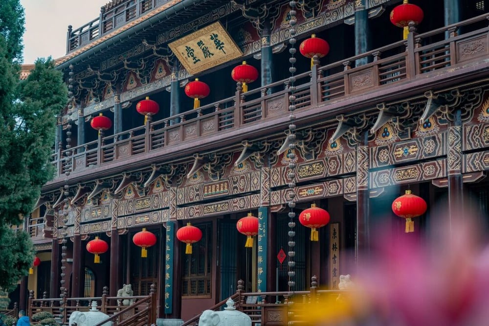 把愛慾轉成對功德的希求，而不是消滅掉